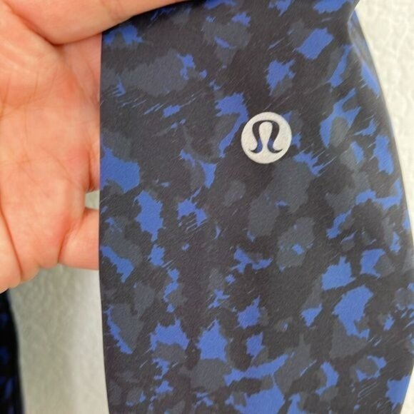 Lululemon Fast and Free Crop II 19" *Non-Reflective Camo Larkspur size 4 - Picture 4 of 10
